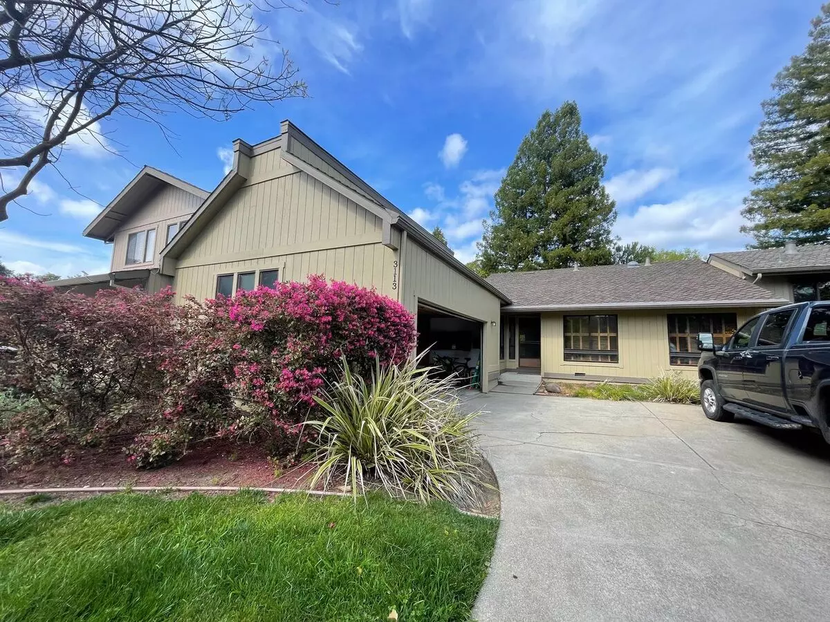 3113 Lippizaner Lane