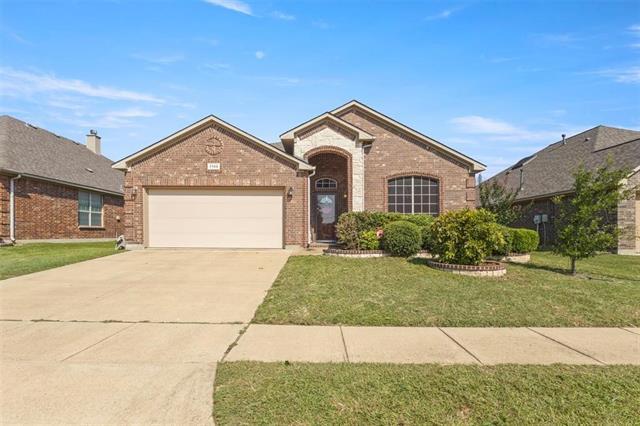 7709 Black Willow Ln Arlington, TX 76002