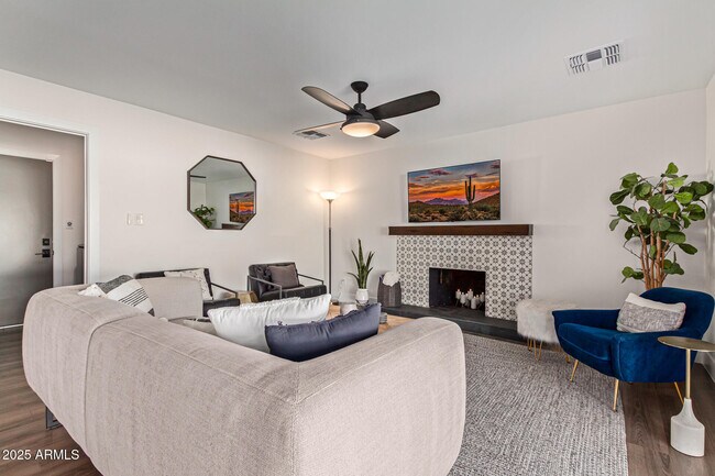 5202 East Karen Drive