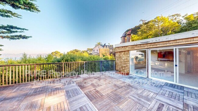 236 San Carlos Ave Sausalito, CA 94965