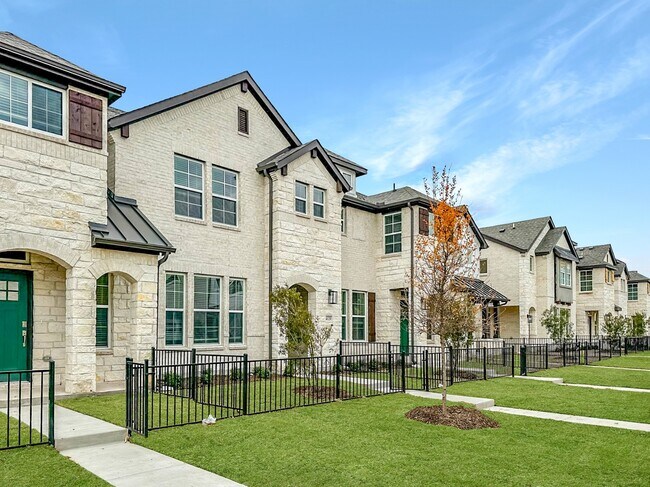 2906 Elle Drive