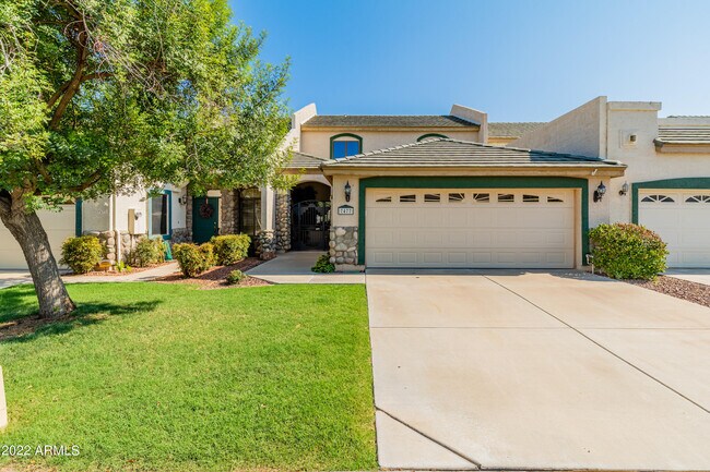 7477 W DENARO Drive