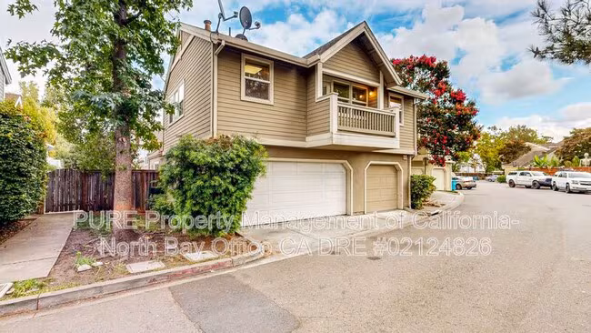 2176 Naomi Pl Santa Rosa, CA 95403