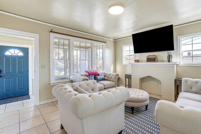 1218 84th Ave Oakland, CA 94621