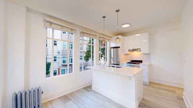 3272 21st St San Francisco, CA 94110