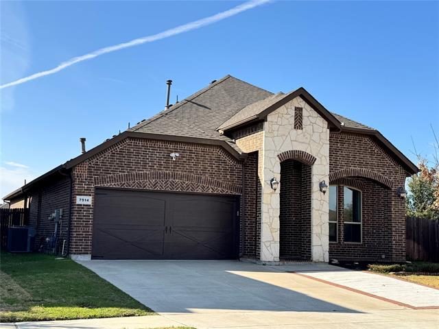 7514 Sweetwater Ln Arlington, TX 76002