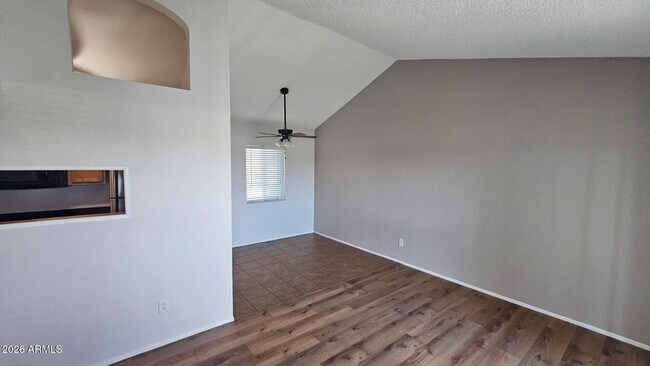 7550 N 12th St Phoenix, AZ 85020