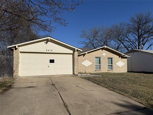 2414 March Ln Grand Prairie, TX 75050
