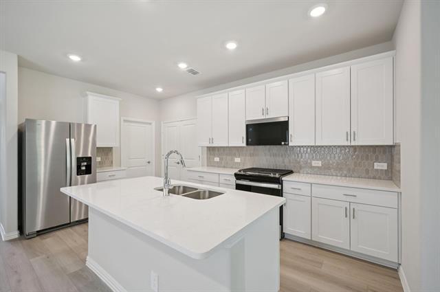 706 Leavenworth Dr McKinney, TX 75071