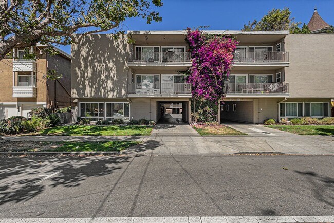 1715 Central Ave Alameda, CA 94501