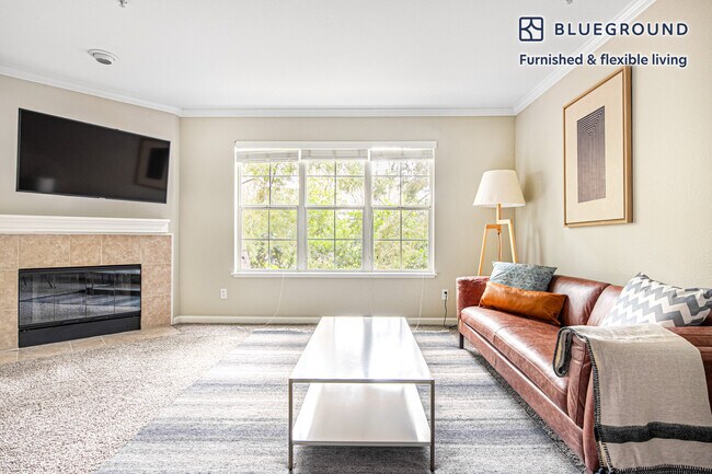 1545 Vista Club Cir Santa Clara, CA 95054