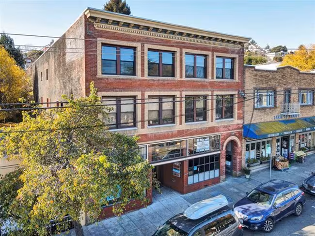 1 Bed 1 Bath in Historical Building