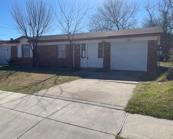 1838 Kent Dr Arlington, TX 76010
