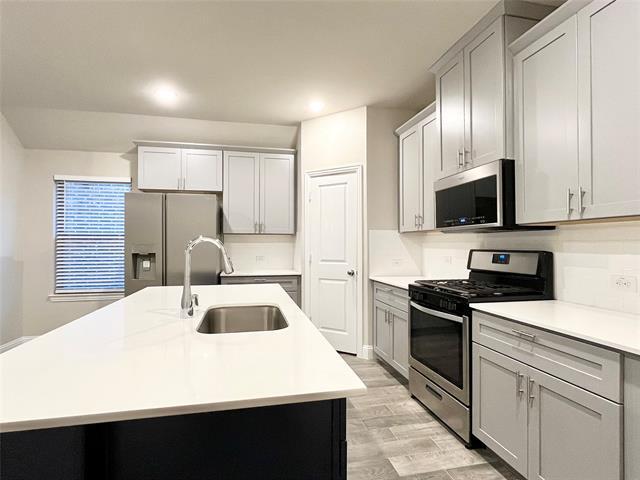 6004 Horsetail Drive
