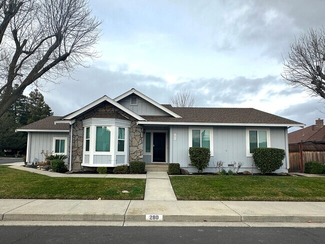 Beautiful 3 Bedroom on corner lot with RV parking in Brentwood