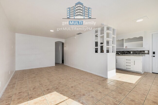 1402 W Mercer Ln Phoenix, AZ 85029