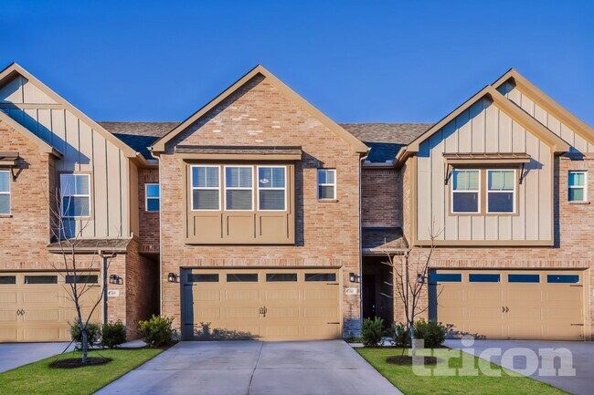 3043 Whitetail Ln Garland, TX 75043