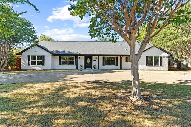 5819 Forest Lane
