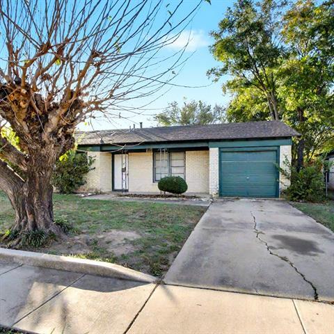 4204 Pate Dr Fort Worth, TX 76119