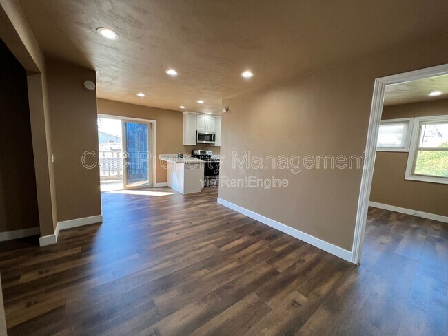 21724 E Cliff Dr Santa Cruz, CA 95062