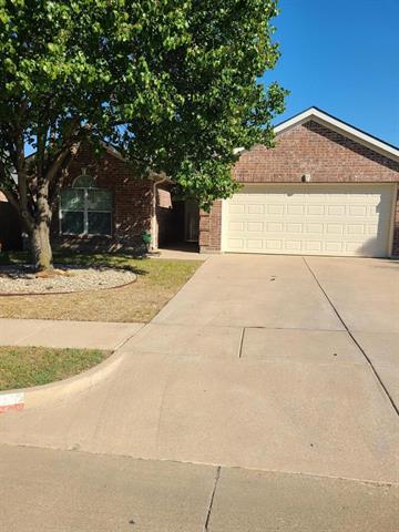 9121 Autumn Falls Dr Fort Worth, TX 76118
