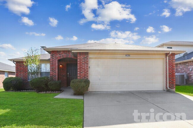 2983 Celian Dr Grand Prairie, TX 75052