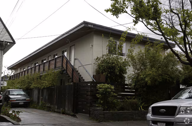 466 Thirty-Seventh