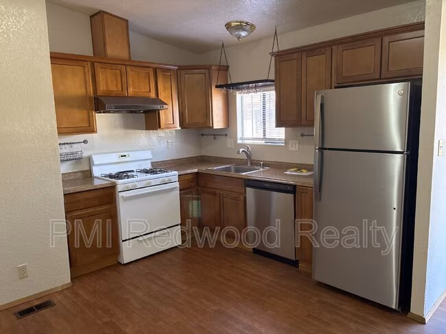 4915 Shattuck Ave, Oakland (Condo)