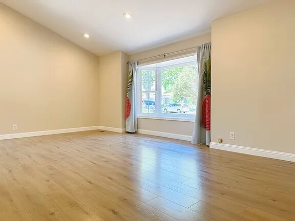 703 Starbush Drive