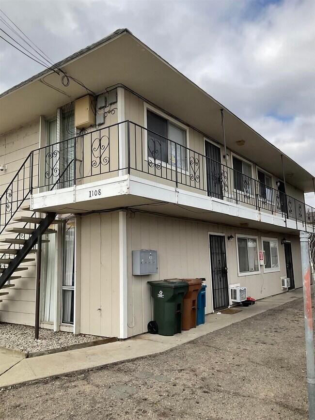 1108 W 5th St Antioch, CA 94509