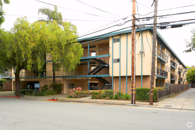 The Grove at Oak Grove