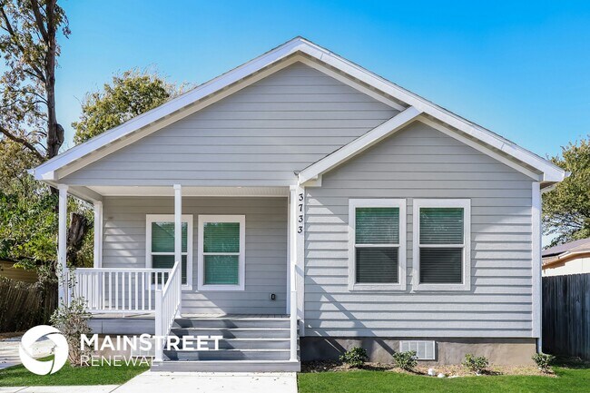 3733 Vineyard Dr Dallas, TX 75212