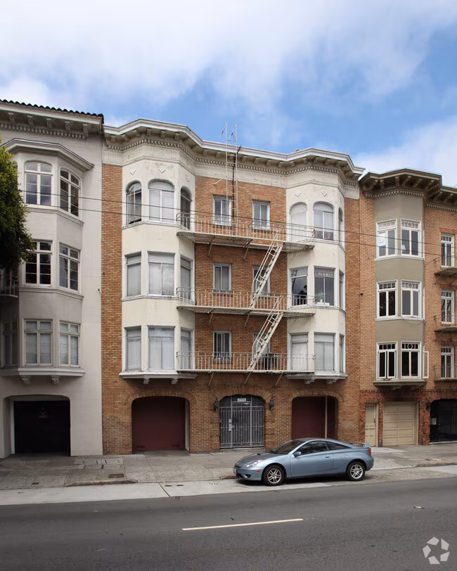 2955 Van Ness