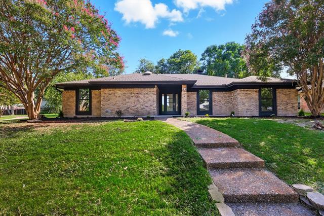 1712 Poinciana Ln Plano, TX 75075