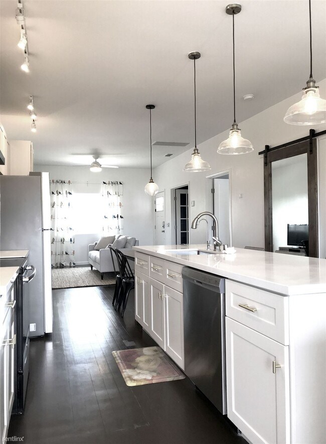 2005 Crosby Ave Oakland, CA 94601