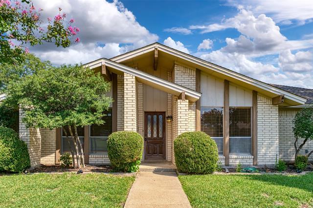 2121 Stone Creek Dr Plano, TX 75075