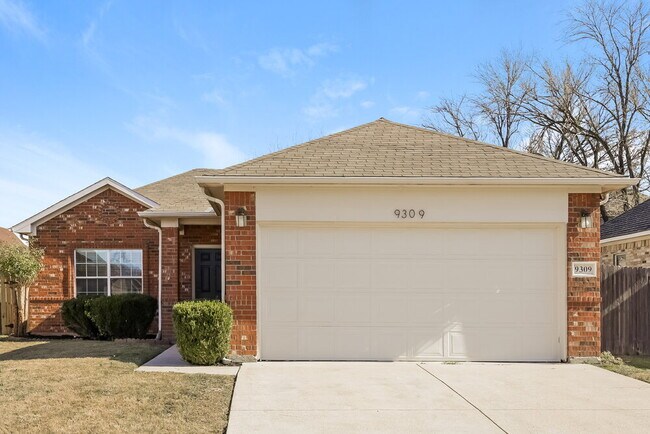 9309 Rhoni Ct Fort Worth, TX 76140
