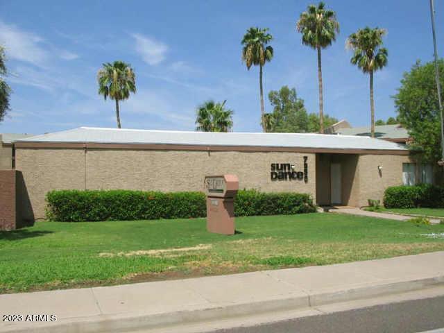 7550 N 12th St Phoenix, AZ 85020