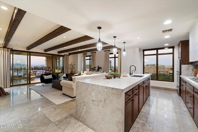 7181 E Camelback Rd Scottsdale, AZ 85251