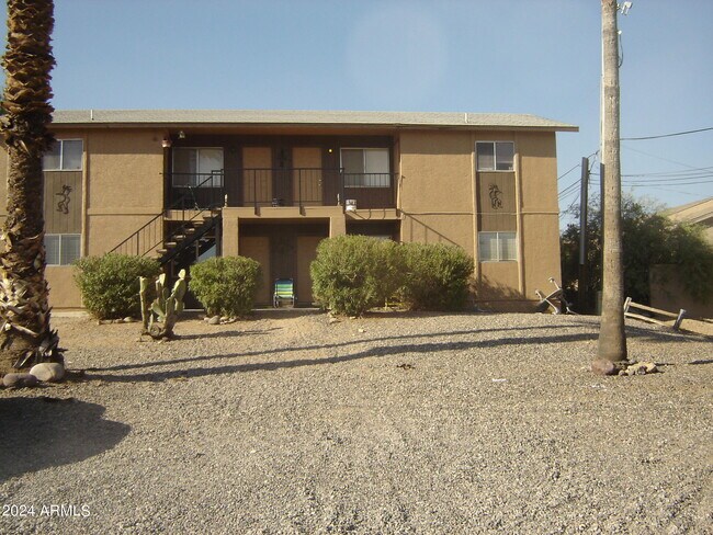 450 Palm Dr Wickenburg, AZ 85390