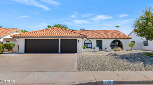 1439 S almar Cir Mesa, AZ 85204