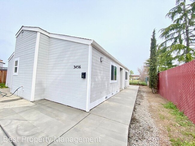3456 East Avenue