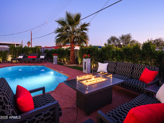 7737 E Roosevelt St Scottsdale, AZ 85257