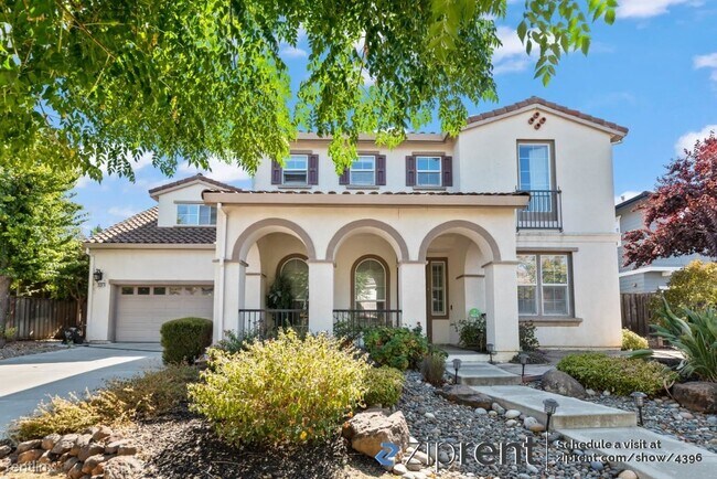 2524 Corrie Court