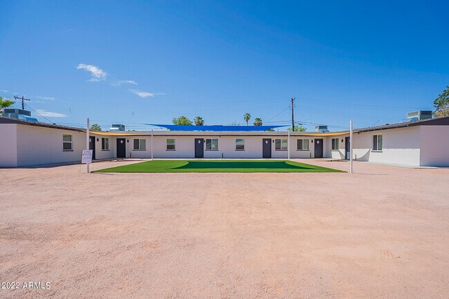 37 East El Parque Drive