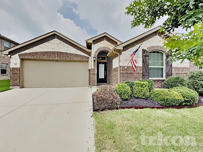 457 Peach Ln Burleson, TX 76028