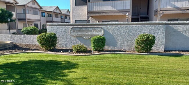 616 S Hardy Dr Tempe, AZ 85281