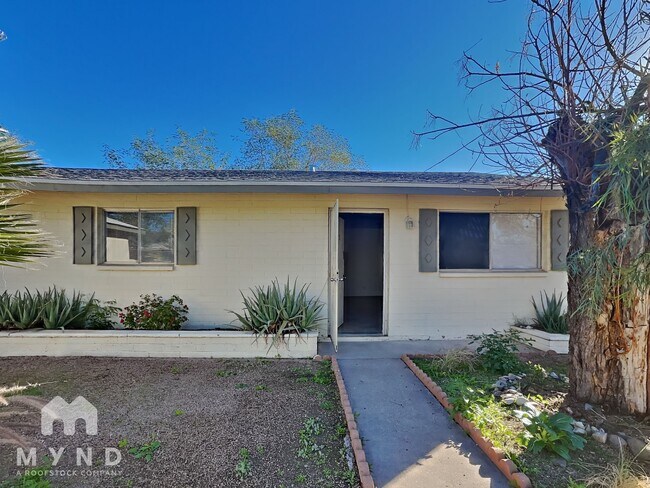 9233 N 14th St Phoenix, AZ 85020