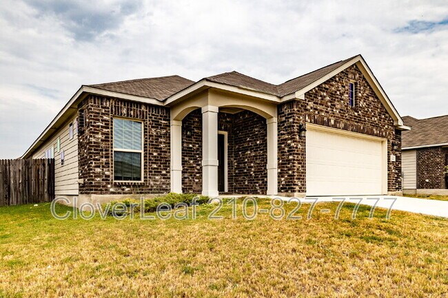 720 Red Barn Bnd New Braunfels, TX 78130