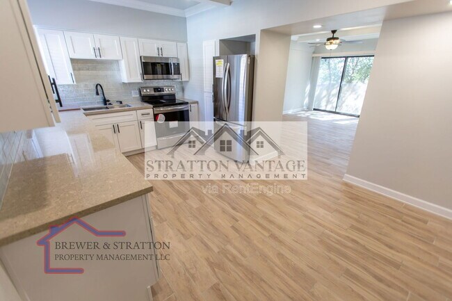 351 E THOMAS Road